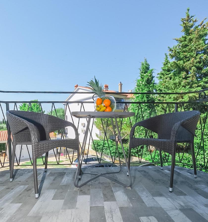 Apartmani Nina Rovinj Exterior foto